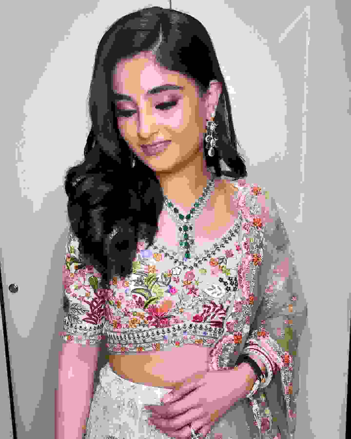 makeup artists in mayur vihar