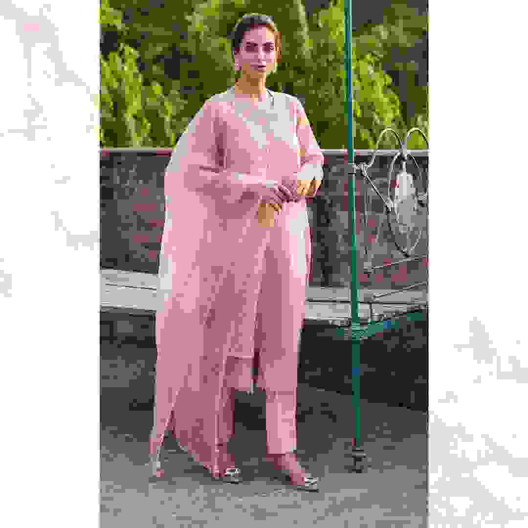 bridal outfits in punjabi bagh