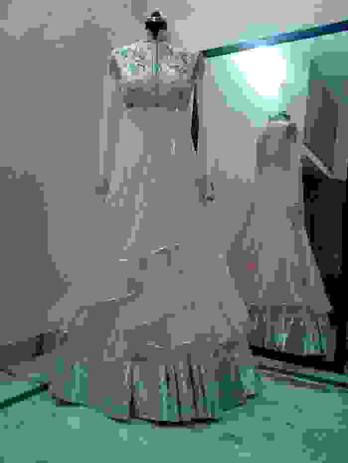 bridal outfits in mayur vihar