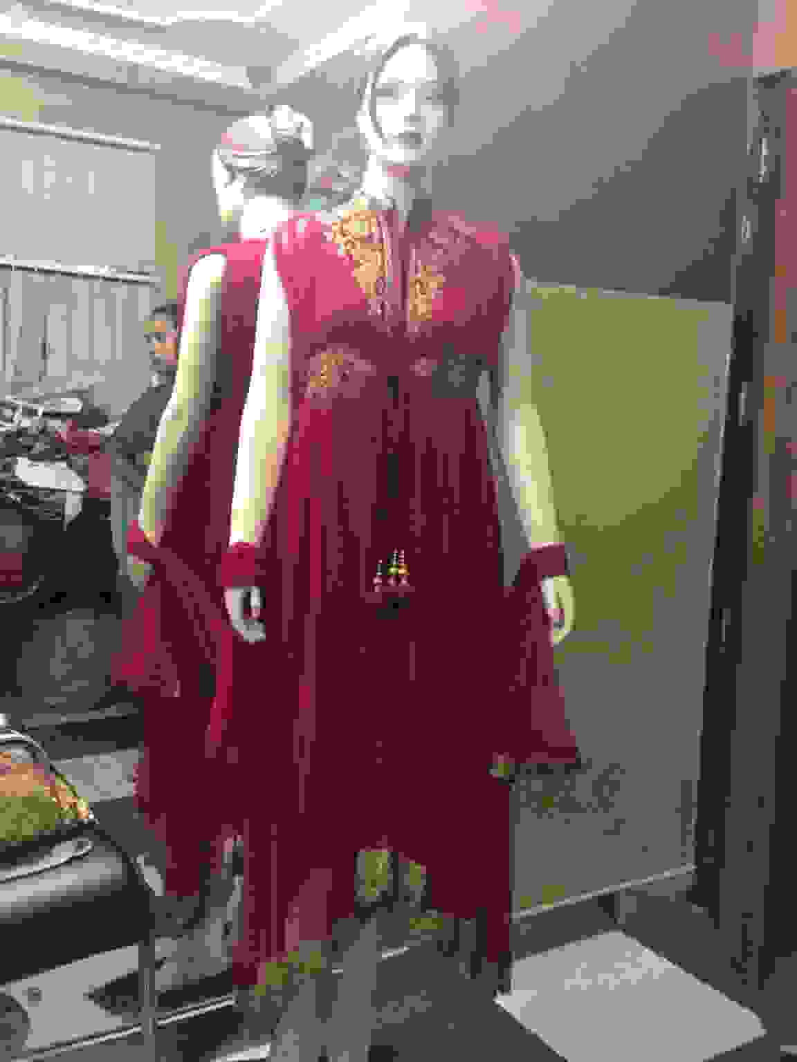 bridal outfits in mayur vihar