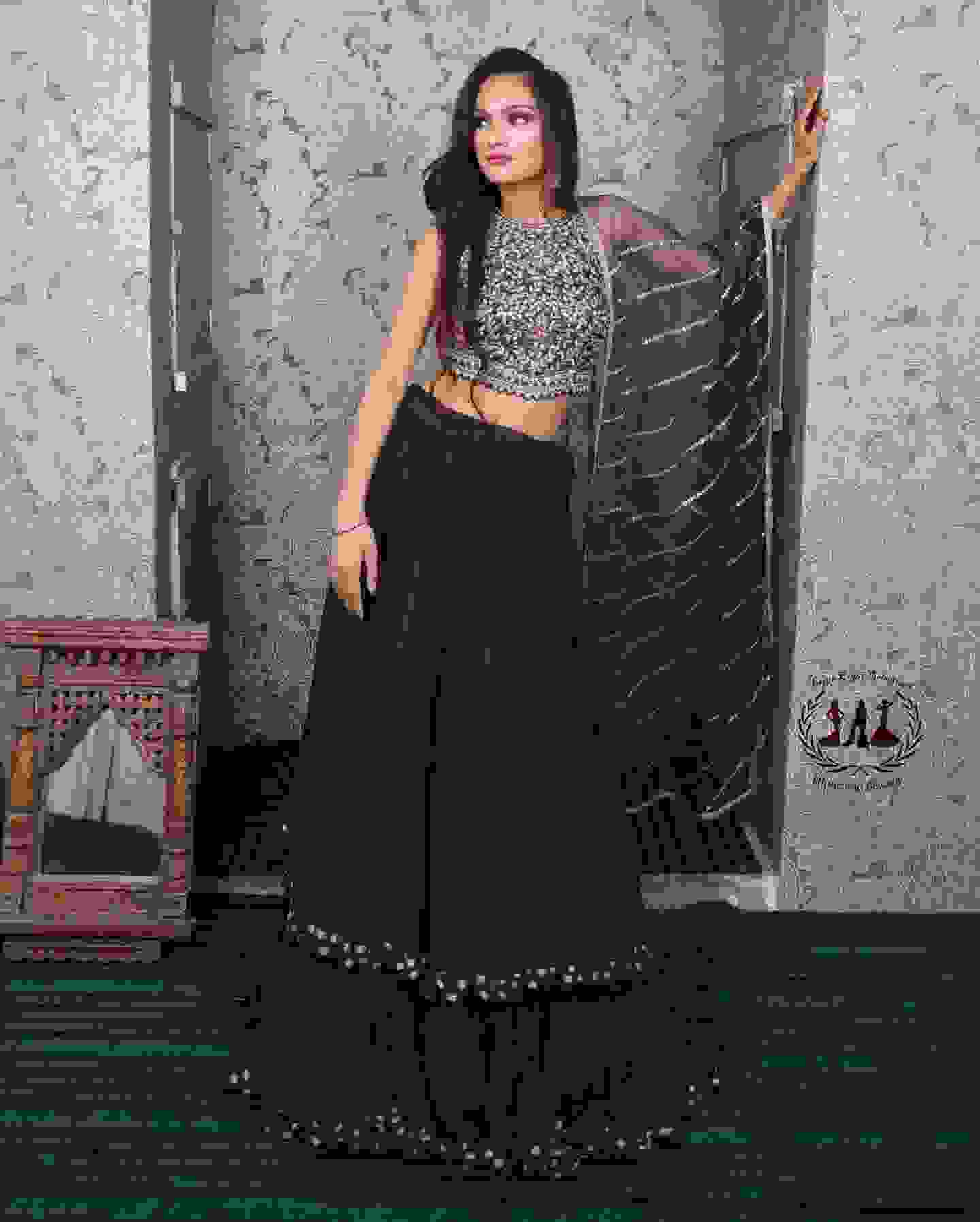 bridal outfits in daryaganj