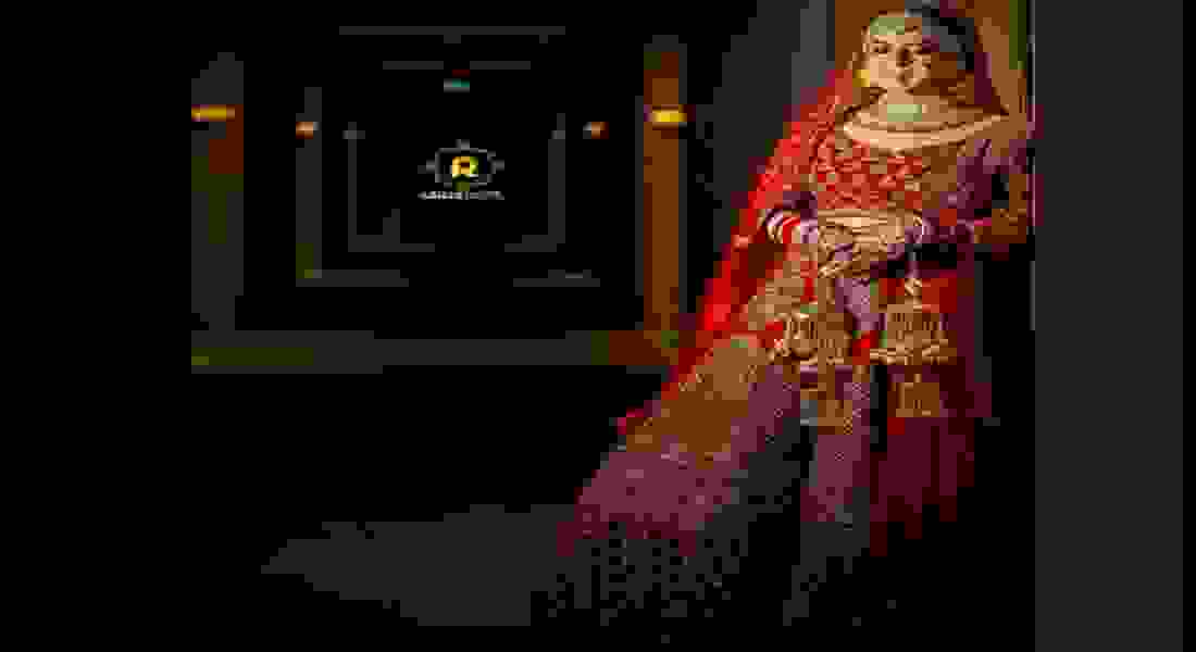 bridal outfits in daryaganj