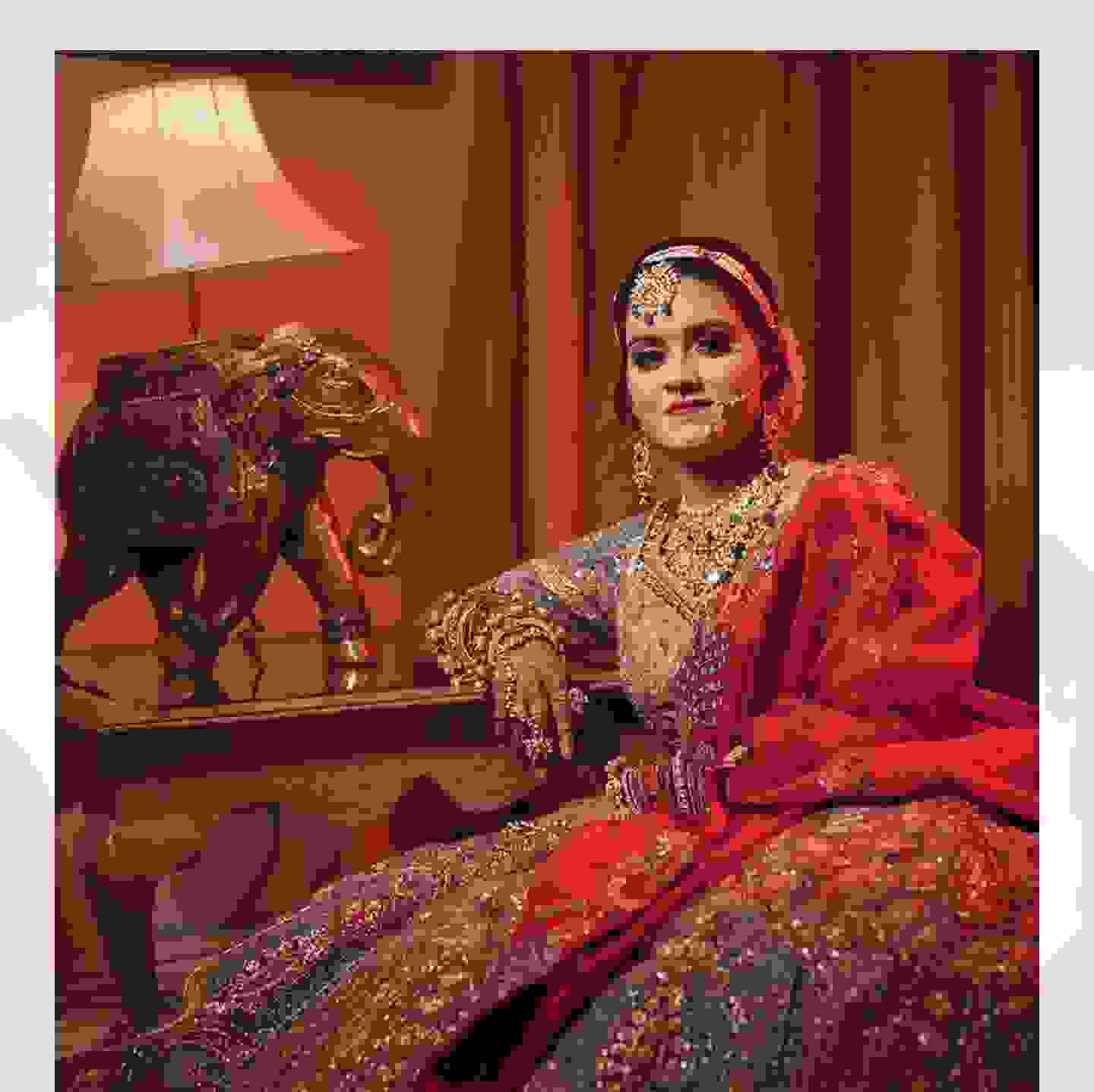 bridal outfits in daryaganj