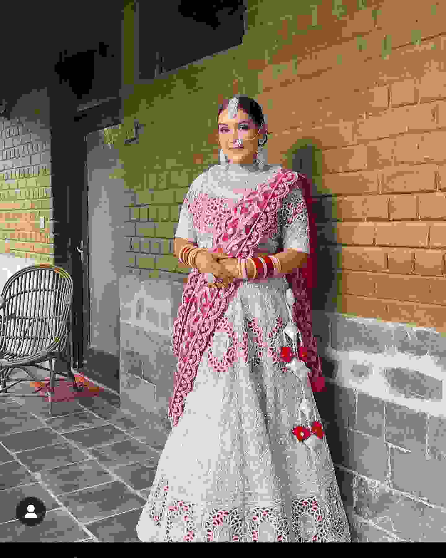 bridal outfits in daryaganj