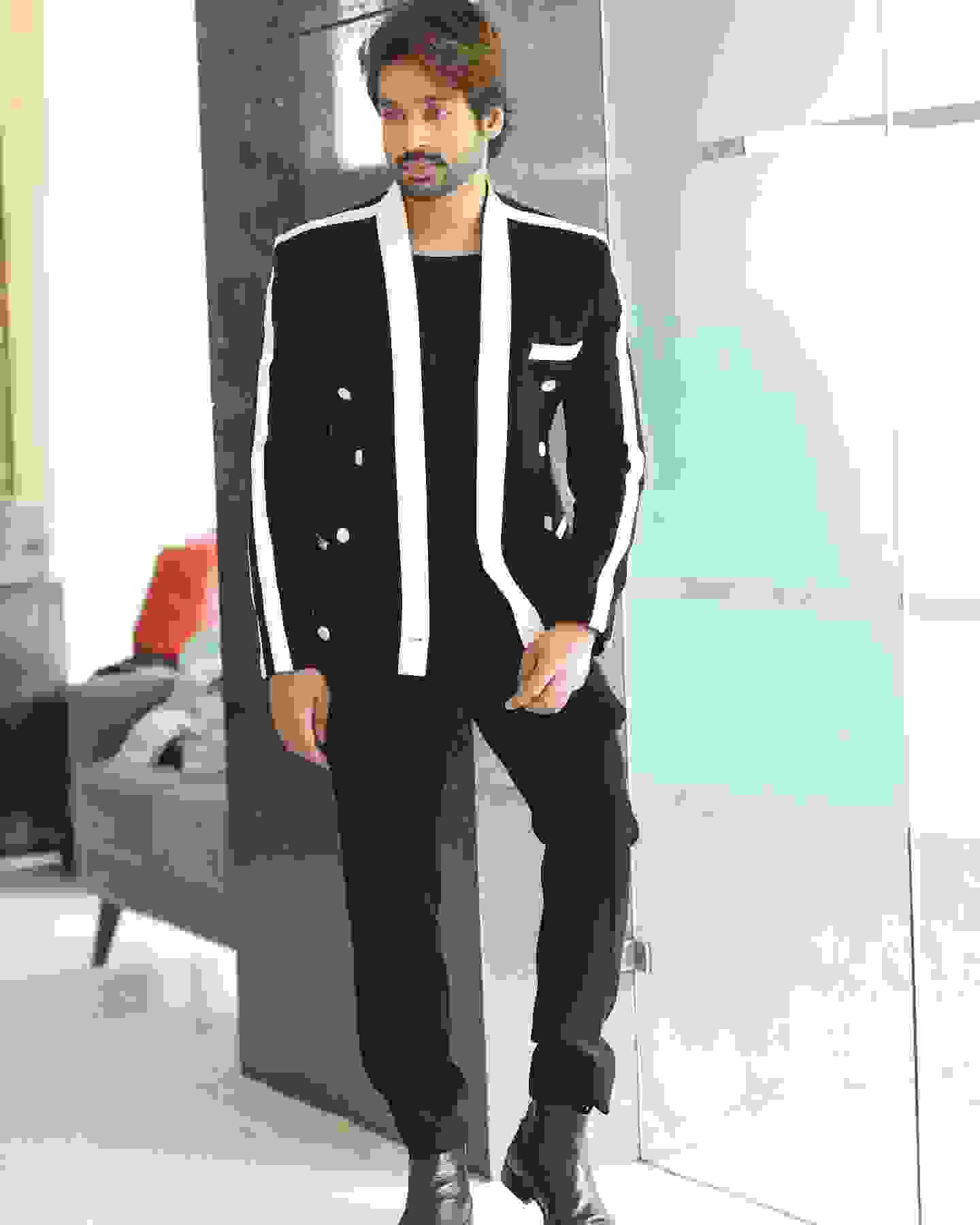 groom outfits in model town