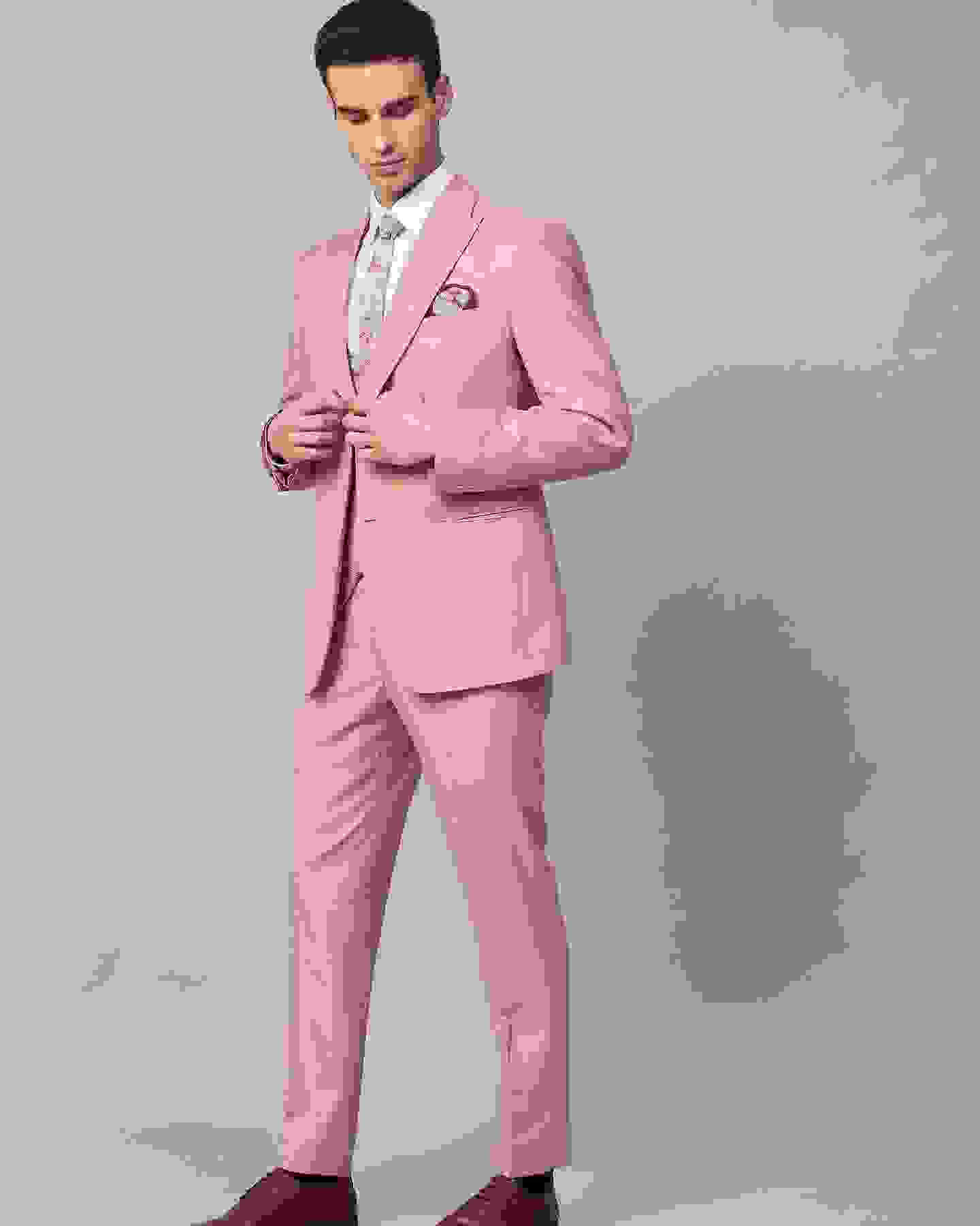 groom outfits in daryaganj