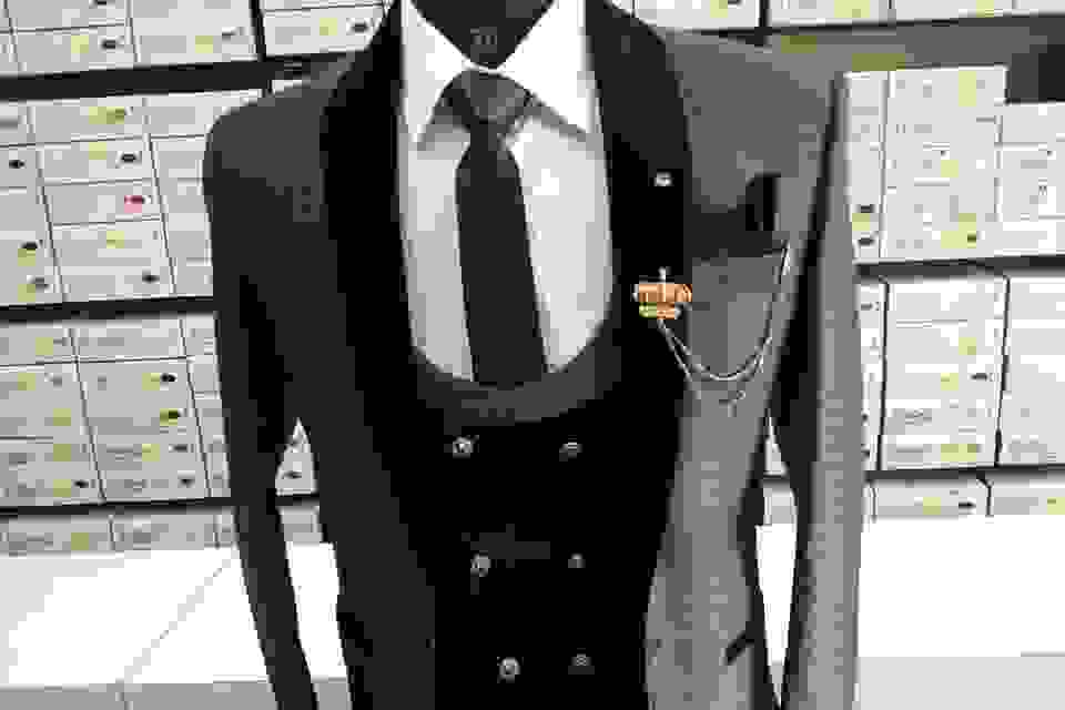 groom outfits in vikaspuri