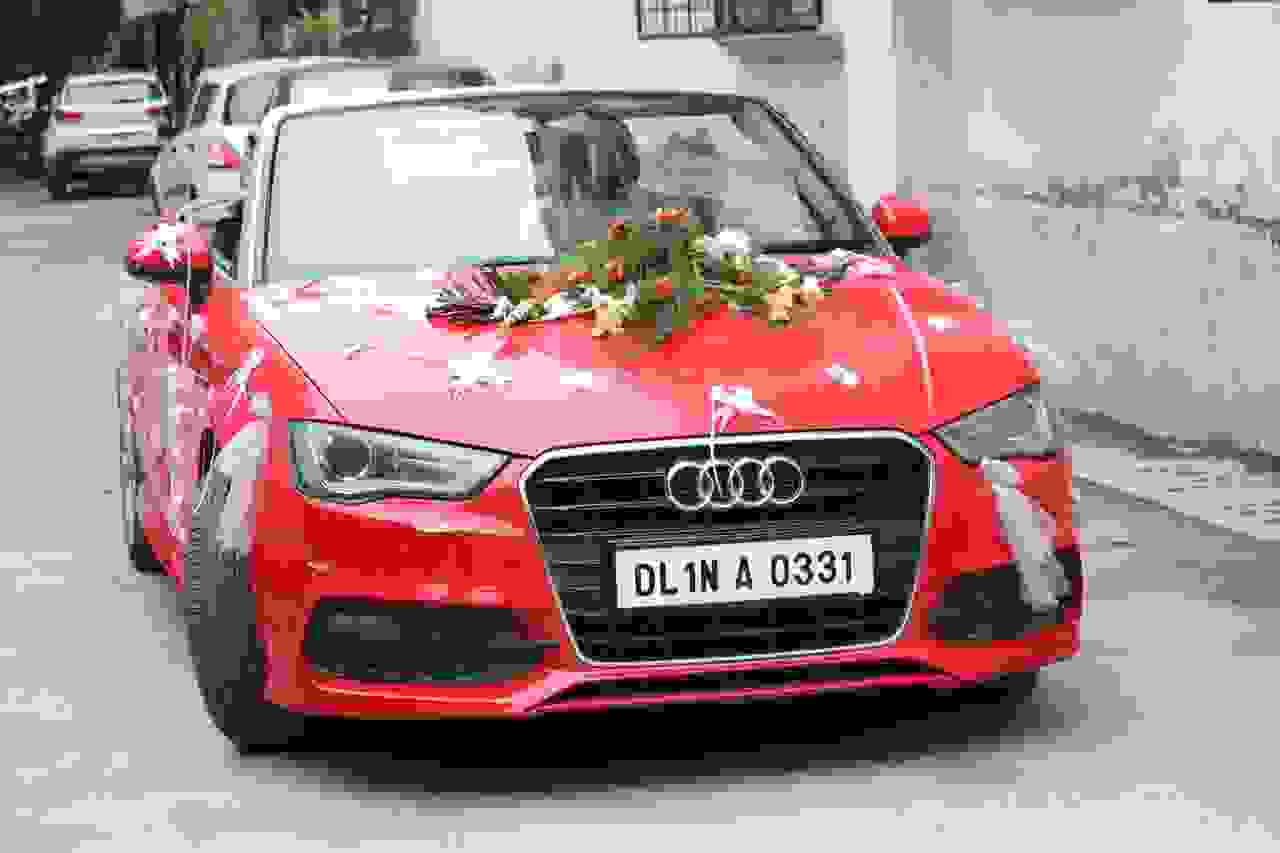 wedding transportation vintage cars in daryaganj