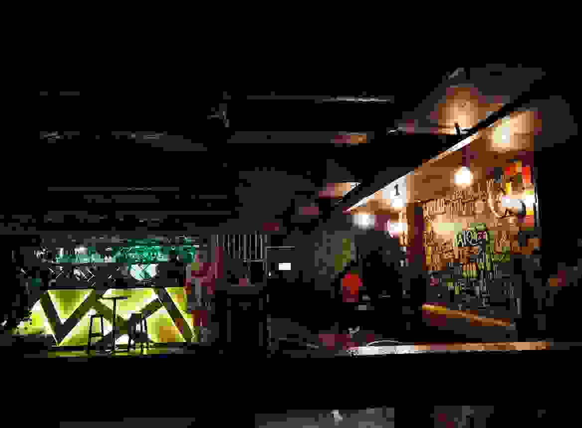 Al Qaza Lounge And Bar