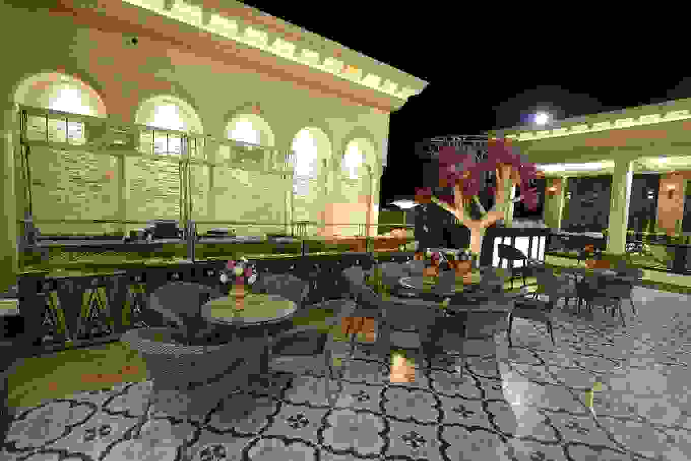 EVORA - Banquet & Hotel