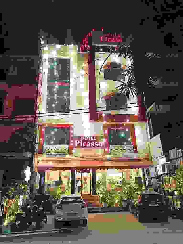 Hotel Picasso Paschim Vihar