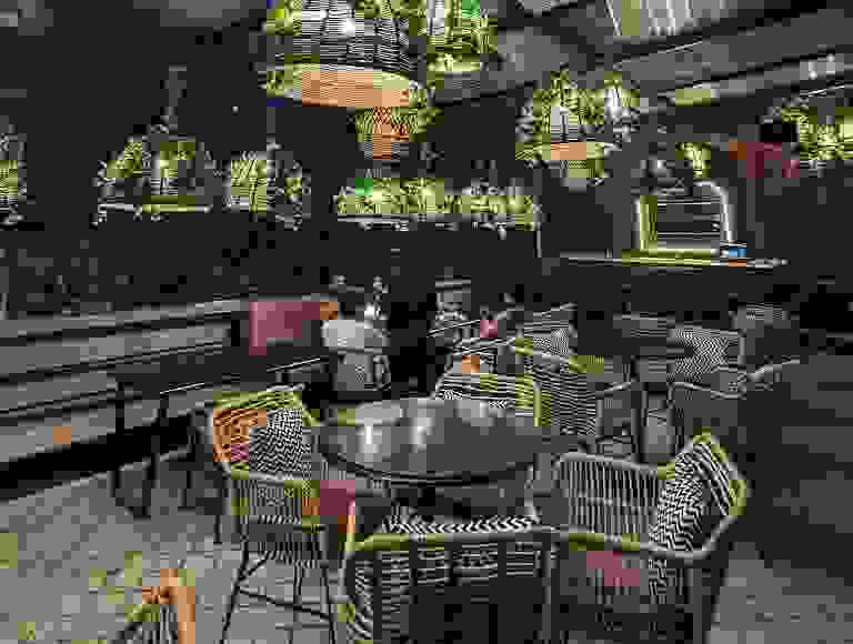 Lanterns Kitchen And Bar