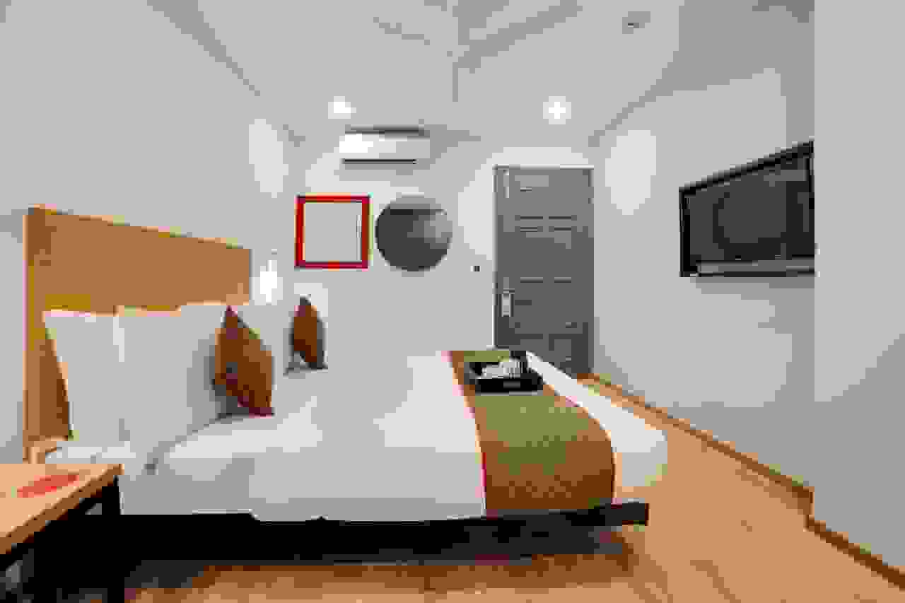 Oyo 13027 Flamingo Grand