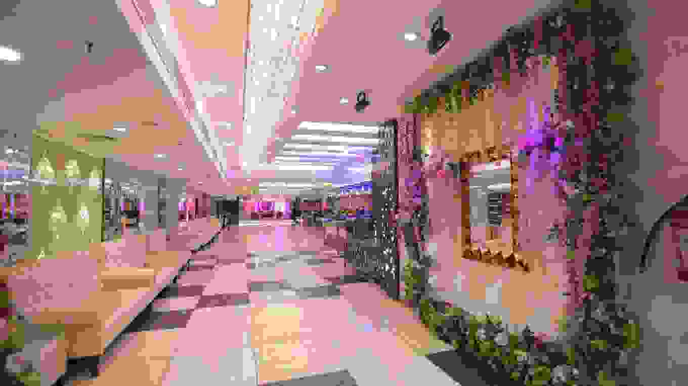 Royal Pepper Banquets Sector 10