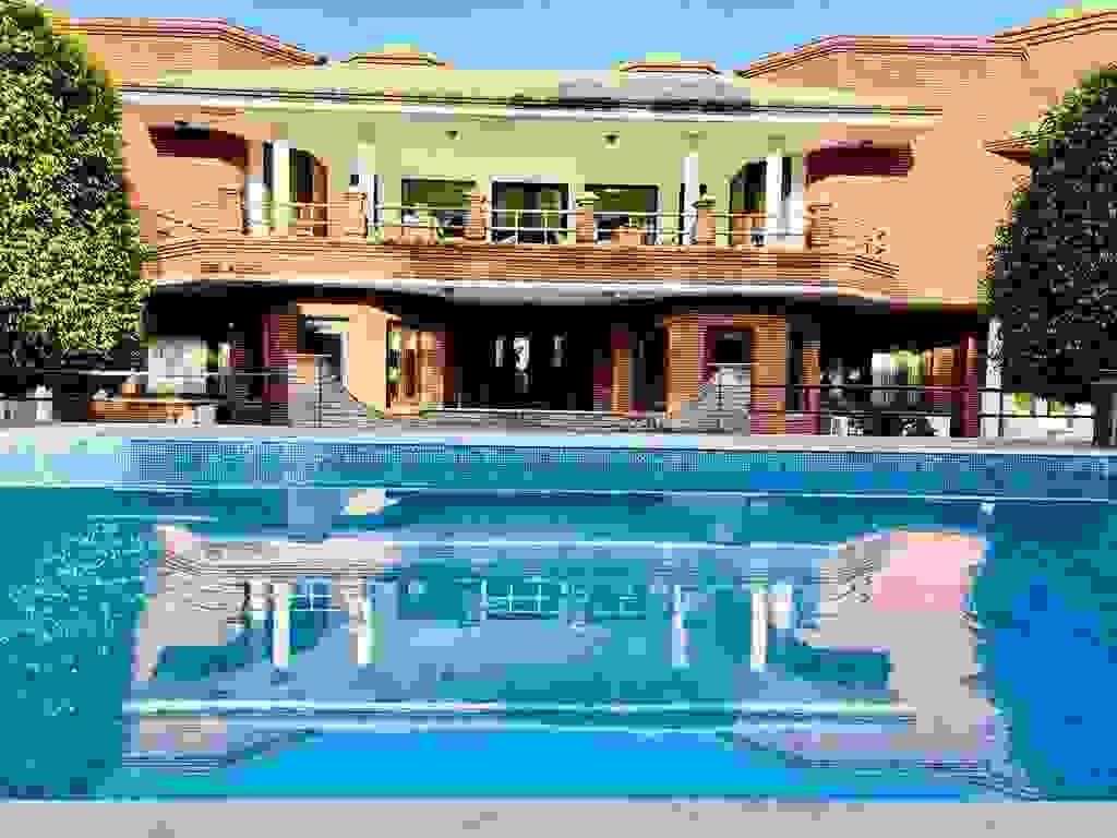 The Vintage Aarone Farms