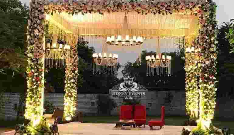 wedding decorators in vikaspuri