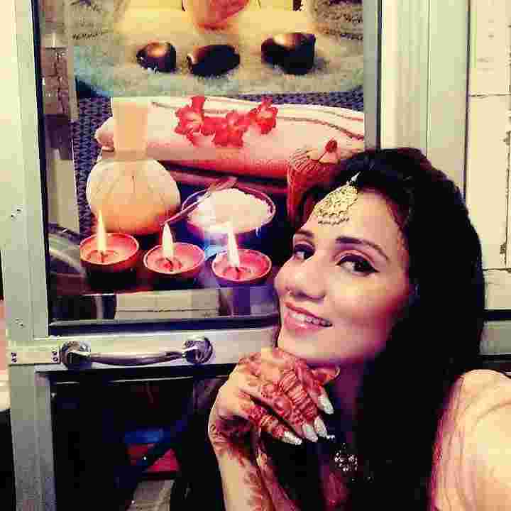 makeup artists in dwarka