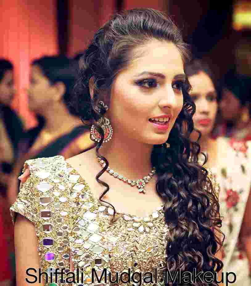 makeup artists in dwarka