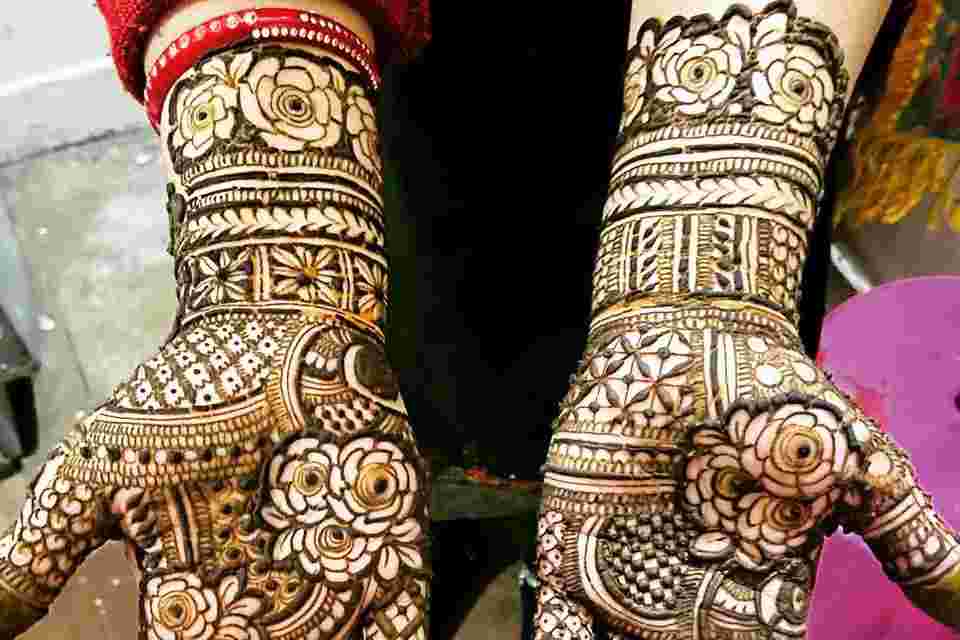 best mehendi artists in daryaganj