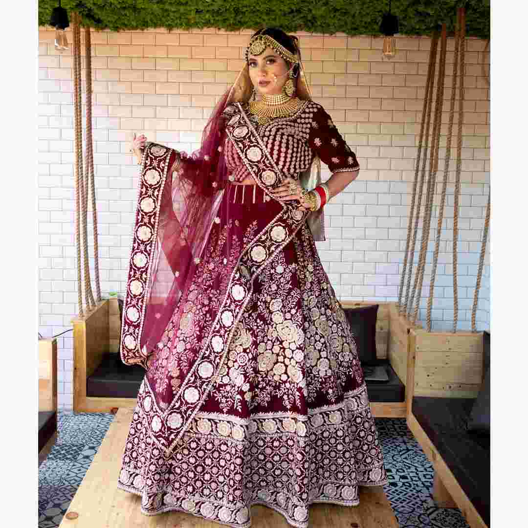 bridal outfits in vikaspuri