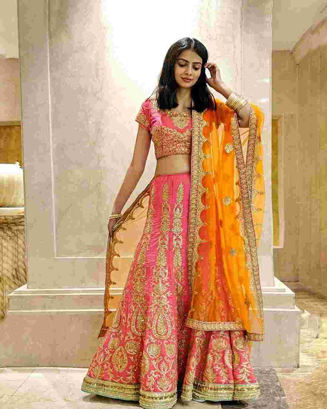 bridal outfits in vikaspuri