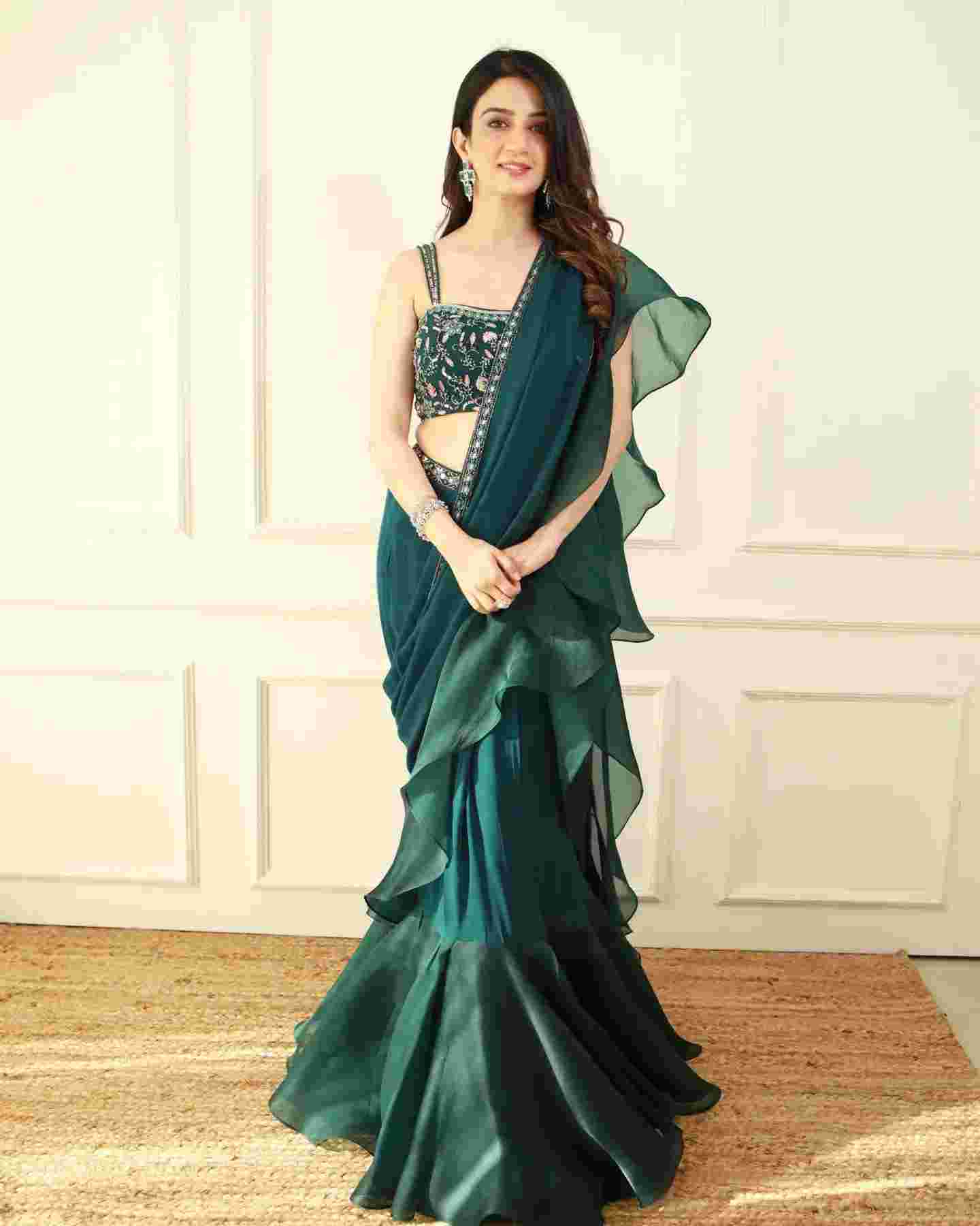 bridal outfits in janakpuri