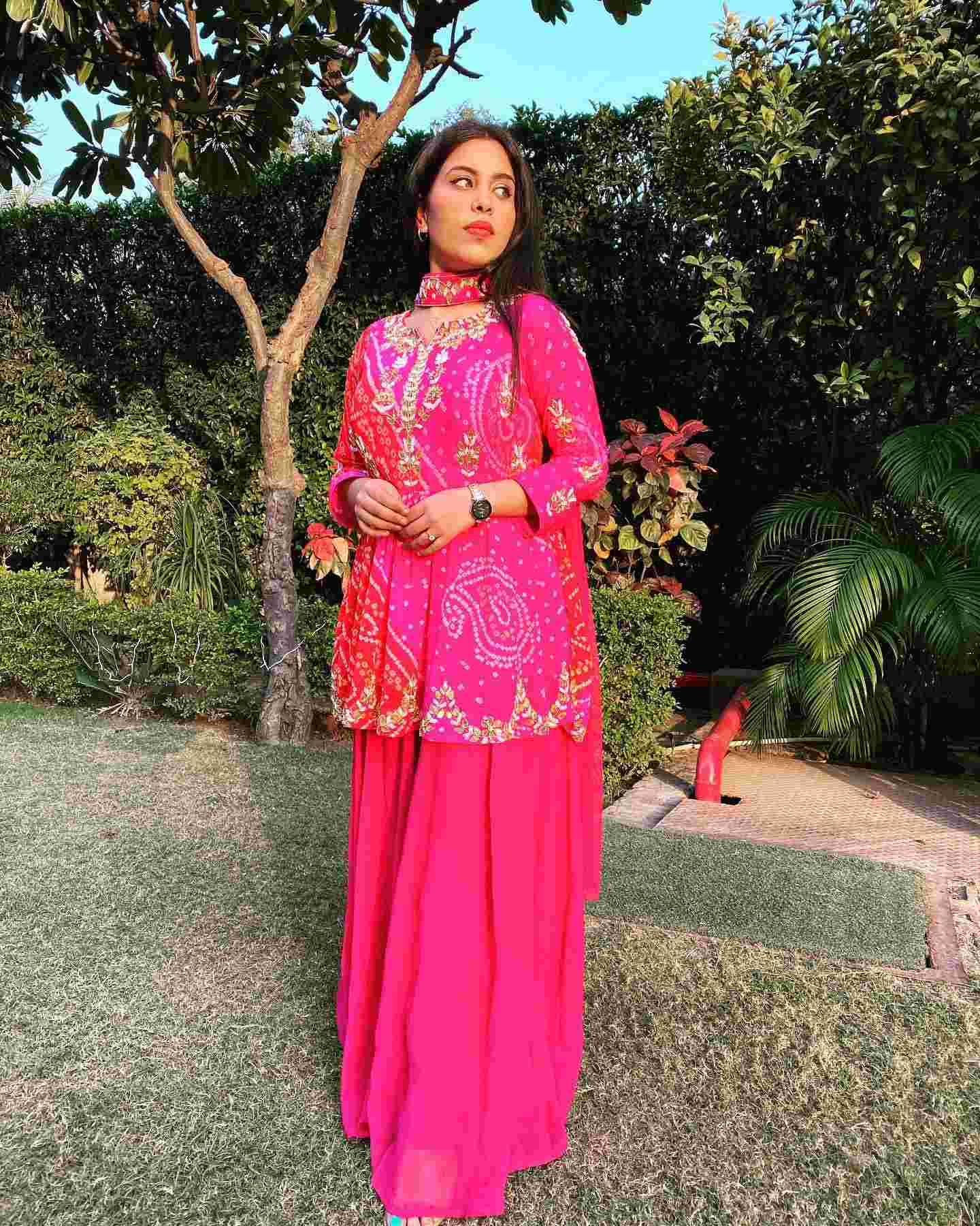 bridal outfits in vikaspuri