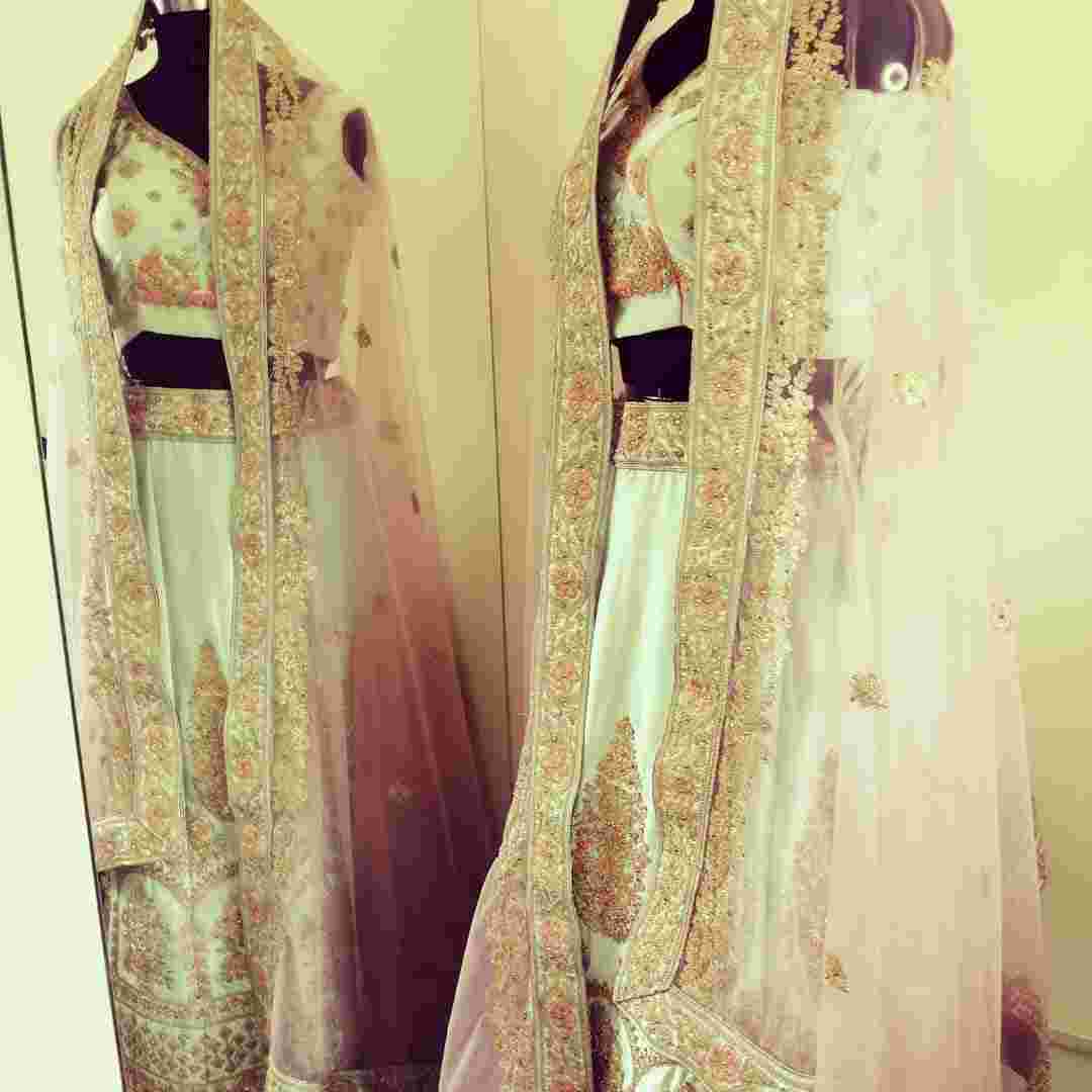 bridal outfits in dwarka