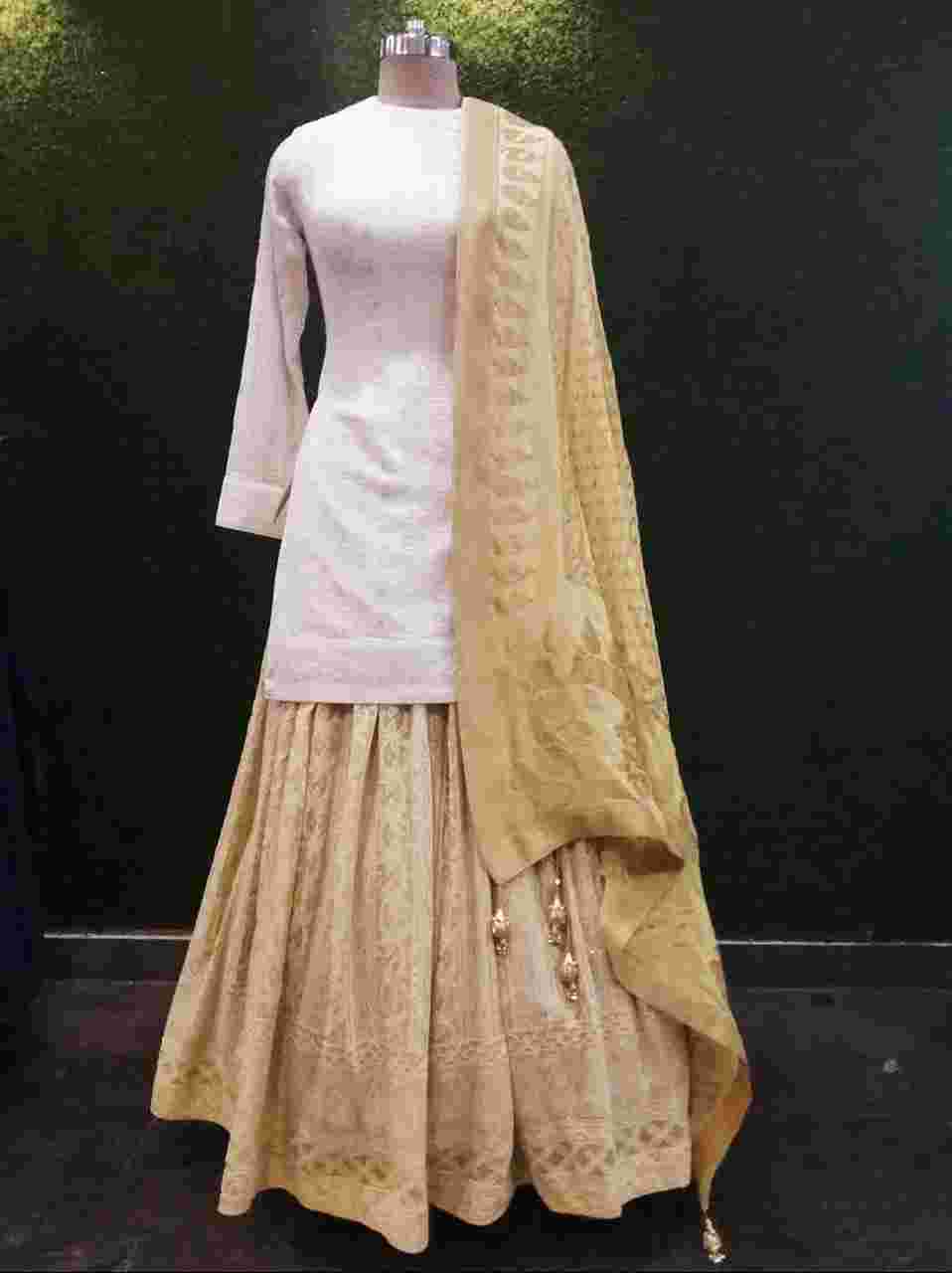 bridal outfits in punjabi bagh