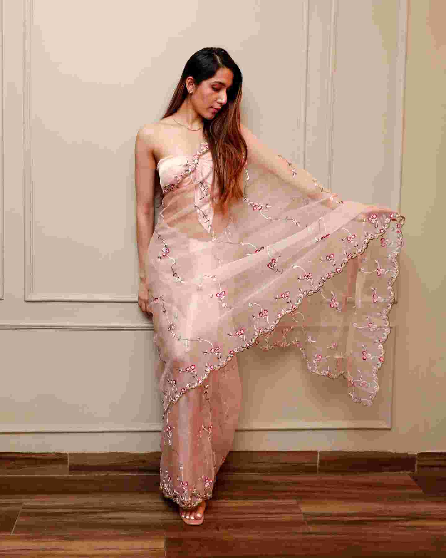 bridal outfits in punjabi bagh