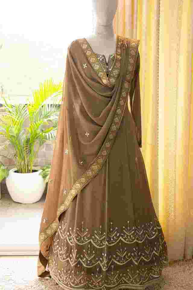 bridal outfits in punjabi bagh