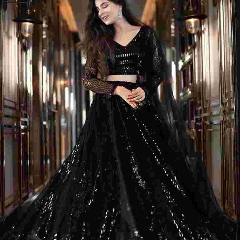 bridal outfits in dwarka