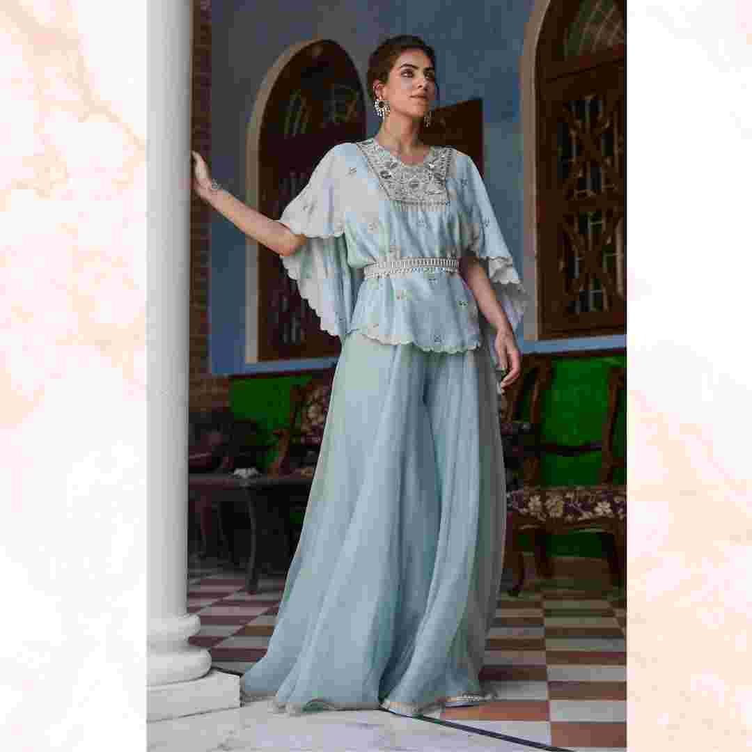 bridal outfits in punjabi bagh