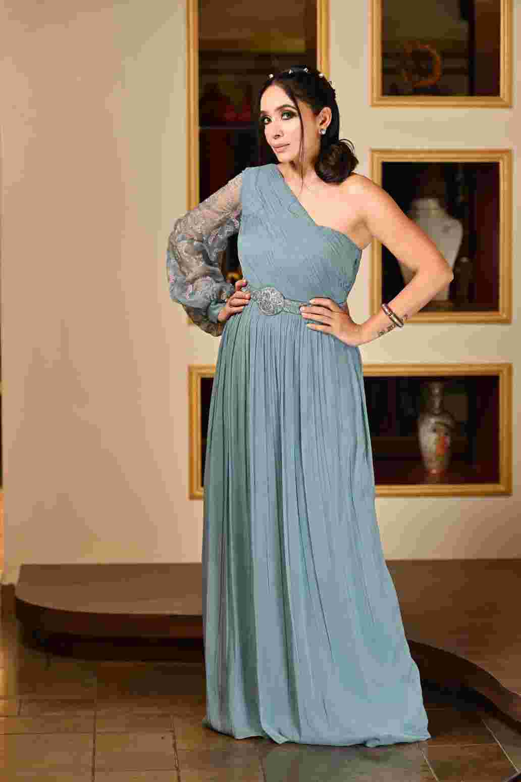 bridal outfits in punjabi bagh