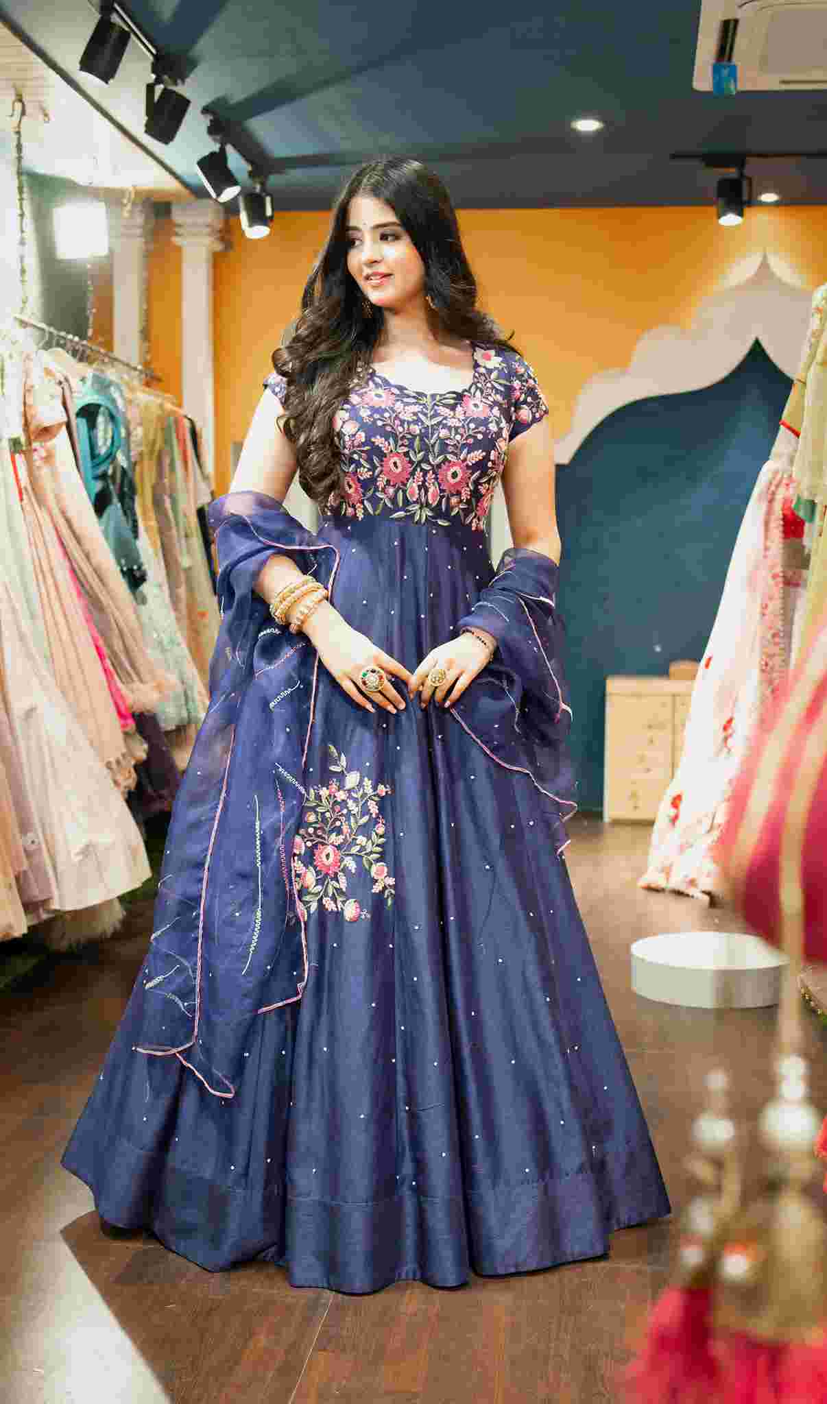 bridal outfits in rohini