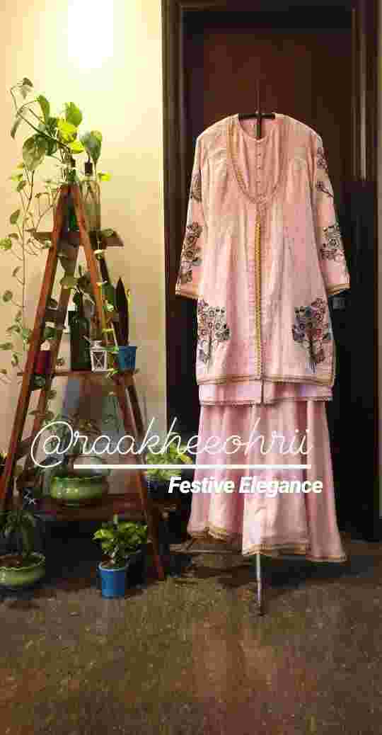 bridal outfits in pitampura