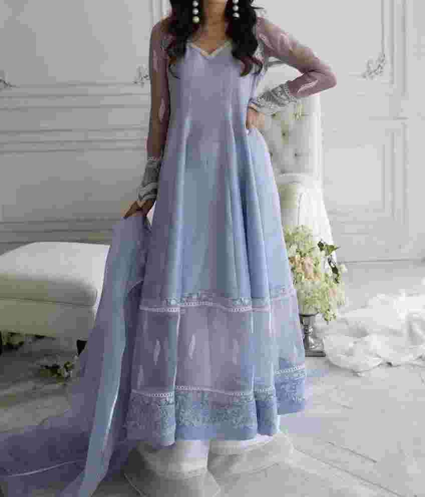 bridal outfits in north delhi