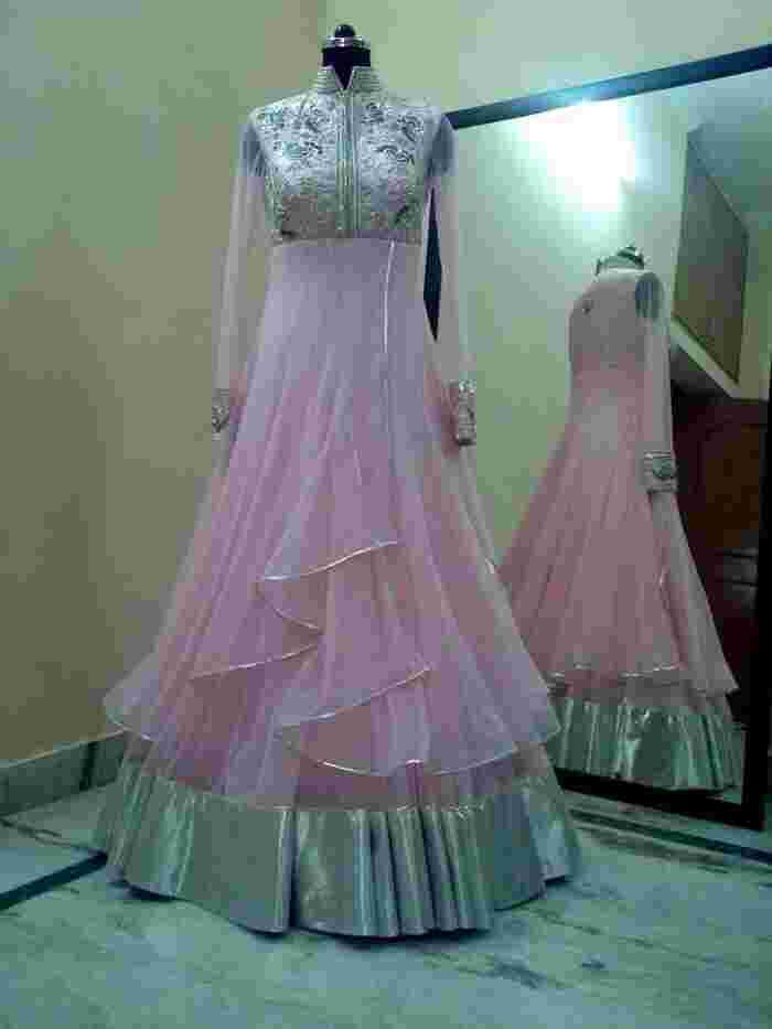 bridal outfits in mayur vihar