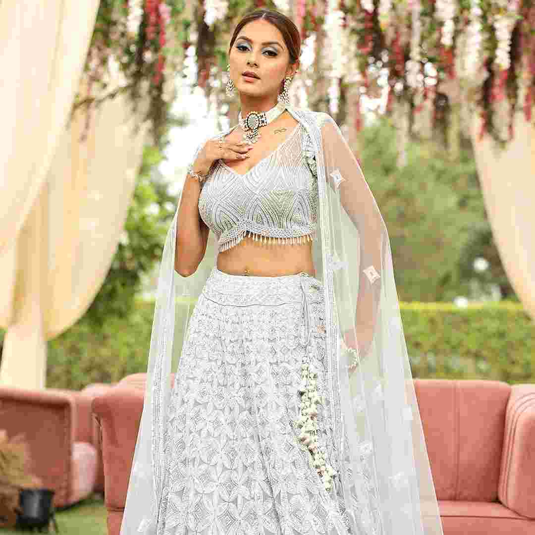 bridal outfits in patel nagar