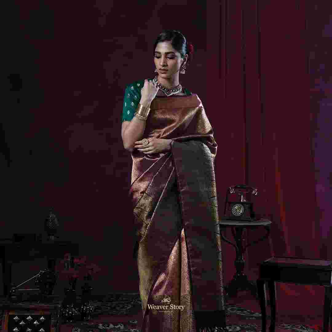 bridal outfits in hauz khas