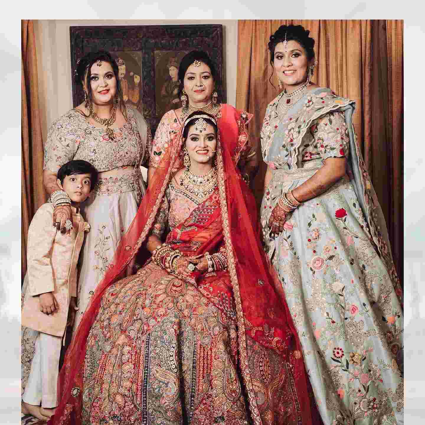 bridal outfits in daryaganj