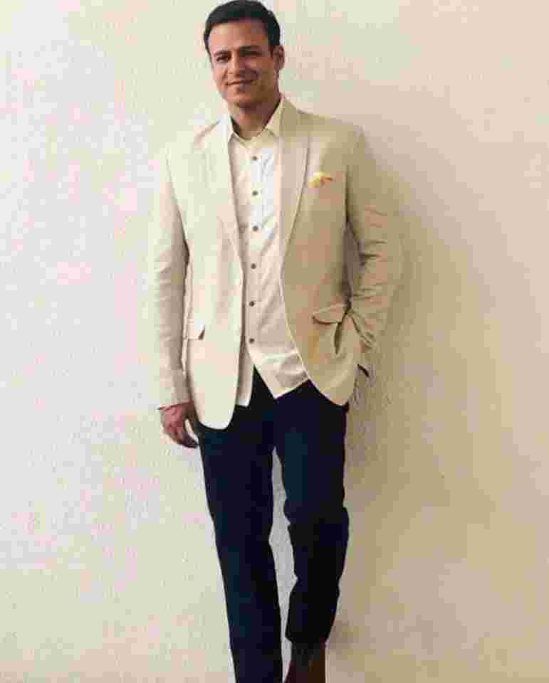 groom outfits in hauz khas