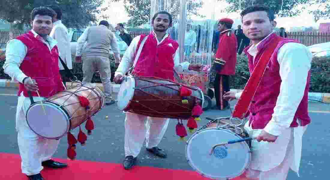 wedding band in hauz khas