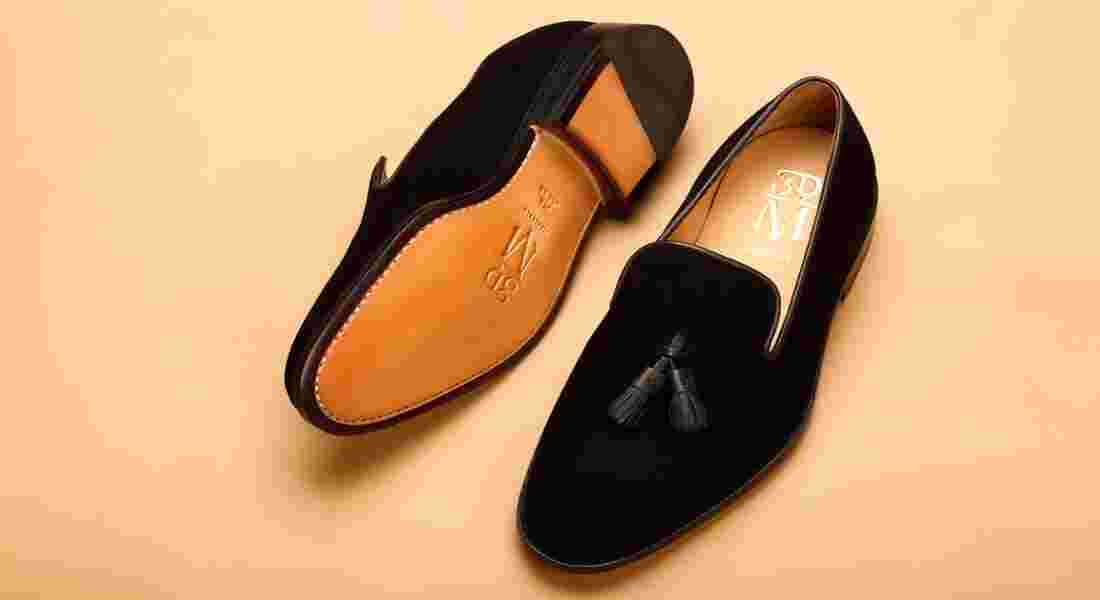 groom outfits in okhla