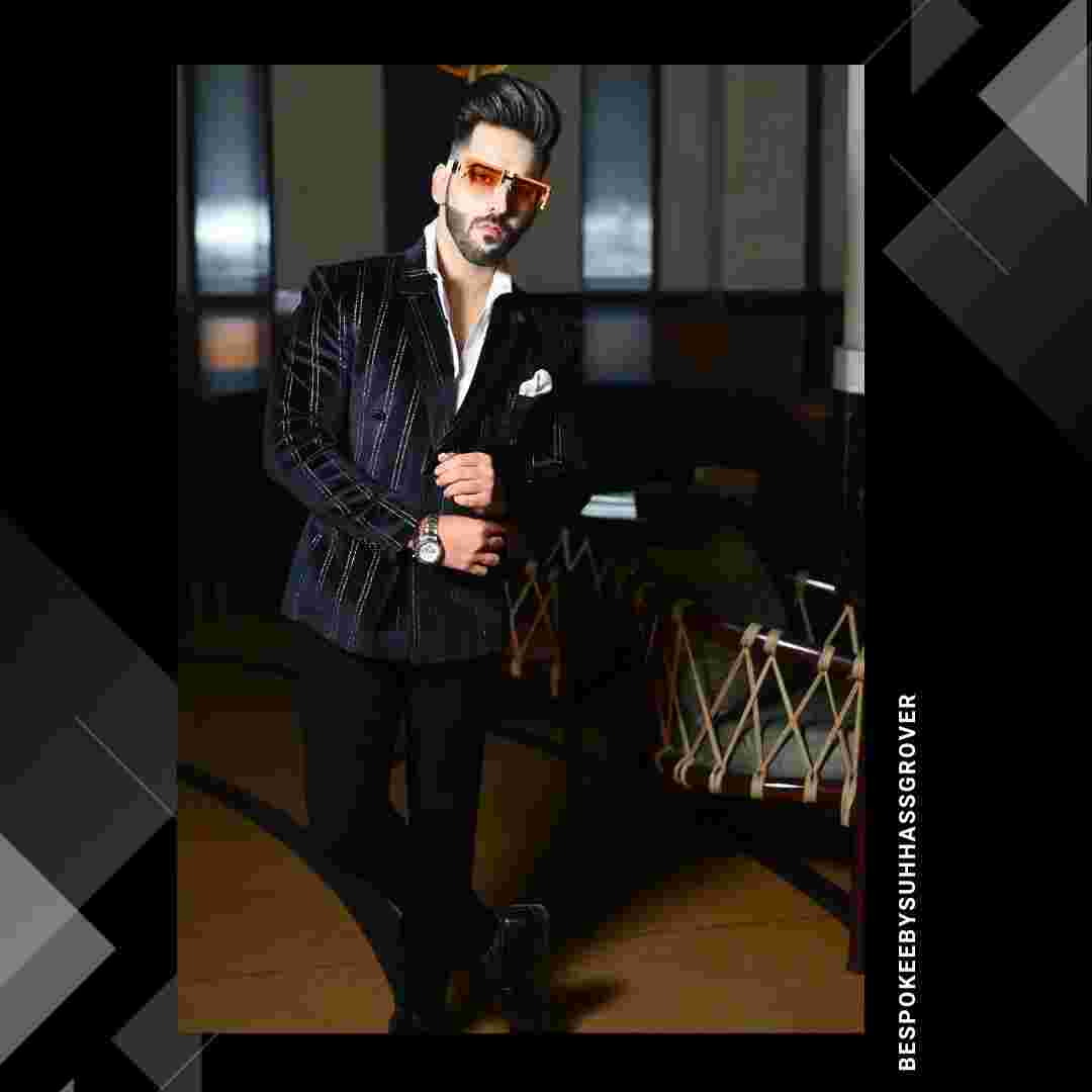 groom outfits in model town