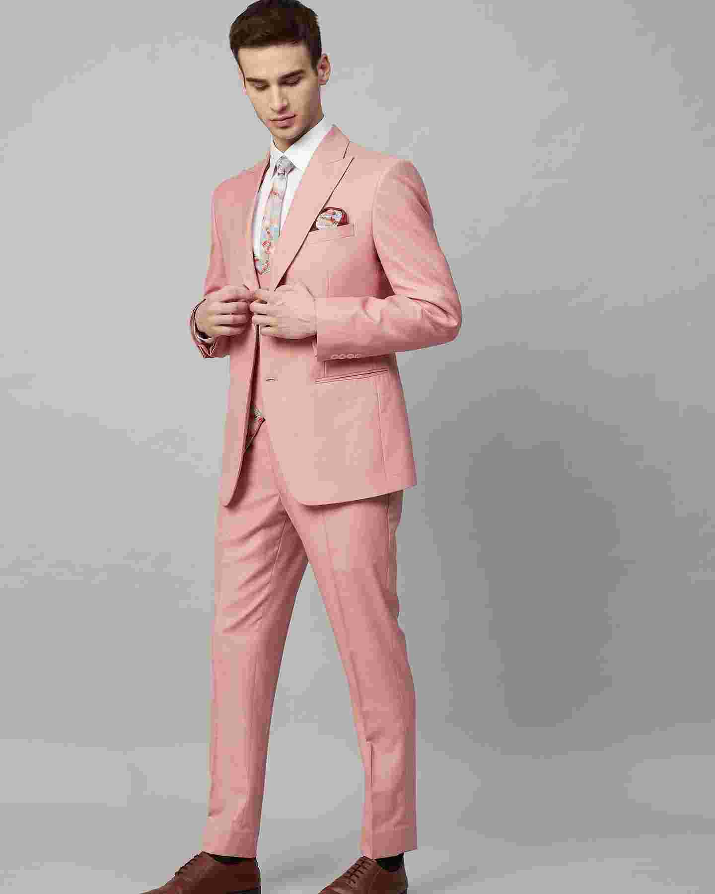 groom outfits in daryaganj
