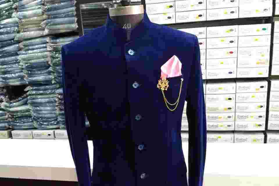 groom outfits in vikaspuri