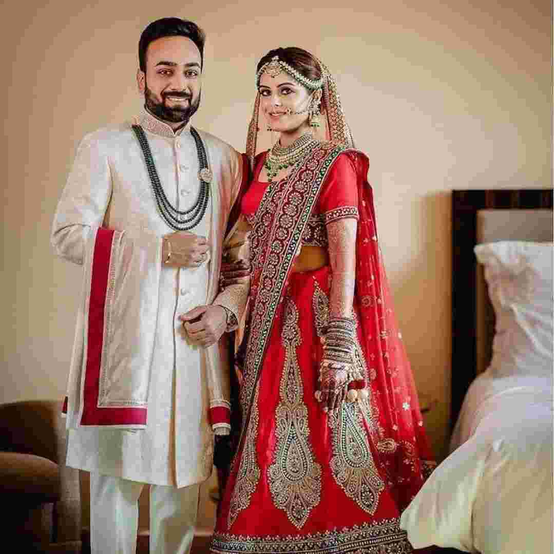 groom outfits in okhla