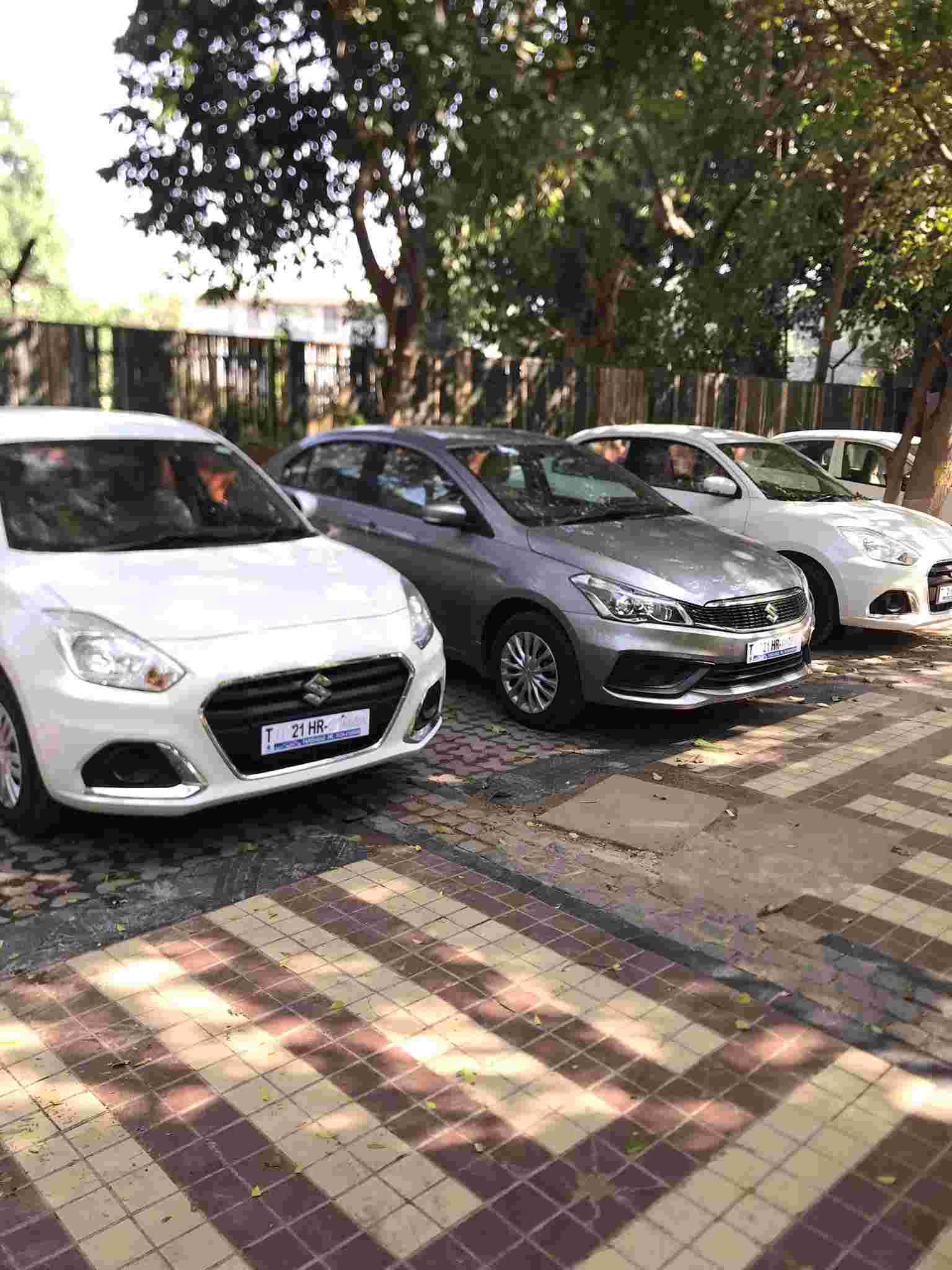 wedding transportation vintage cars in daryaganj