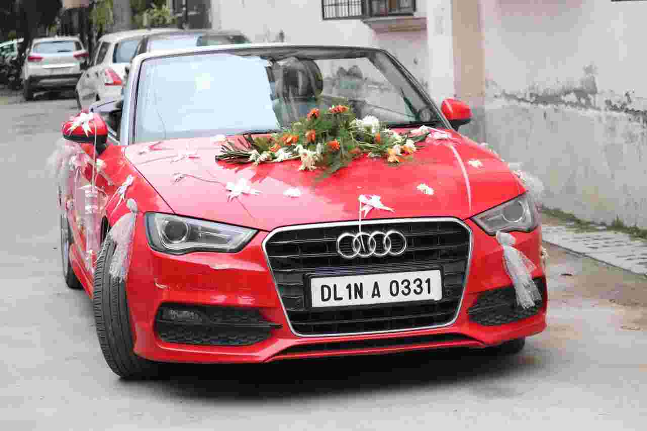 wedding transportation vintage cars in daryaganj